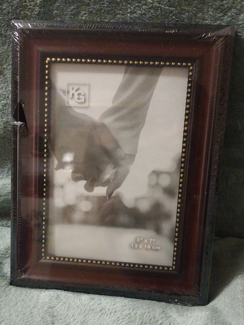 Kiera Grace Classic Traditional Lucy Photo Frame - 5x7 Photo Size.